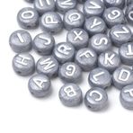 Craftdady 200 adet Arcylic Alphabet Beads 7 mm Gri Beyaz Düz Yuvarlak A-Z Harf Gevşek Boncuk Bileklik Takı El İşi Yapımı için