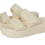 Crocs Kadın Brooklyn Toka Düşük Kama Sandalet Kama Sandalet, Kumtaşı, 8