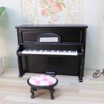Cutemini Bebek Evi Minyatür Sandalyeli Piyano Ahşap Model 1/12 Ölçekli Müzik Enstrümanı Hediye Zarif Mini Dekorasyon Mobilya Aksesuarları Süsler (Siyah)