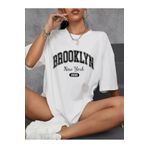 CVS Brooklyn Harf Baskılı Düşük Omuzlu T-shirt, Rahat Kısa Kollu Bol T-shirt, Kadın Giyim - Beyaz