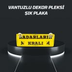 Cybill Store Radarların Kralı Yazılı Vantuzlu Dekor Pleksi Plaka Araç Içi Cam Yazısı - 22x7.5 cm - Sarı