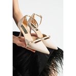 dabab shoes ELVORA Kadın Bej Sivri Burun 7 cm İnce Topuklu Bilekten Bantlı Tokalı Rugan Klasik Ayakkabı