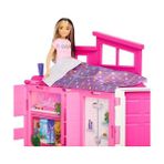 Daisy Home Bebek ve Evi Oyun Seti; Mutfak, Banyo, Çatı Katı Yatak Odası ve Salon Dahil 4 Oyun Alanı Bulunan Yazlık Ev, 11 Dekorasyon Aksesuarı, HRJ77 - 01-Mavi