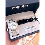 Daniel Klein Çelik ve Silikon Kordonlu Takvimli Kadran Özelikli 3 Atm Erkek Kol Saati EDK.1.13980.7 - Gümüş
