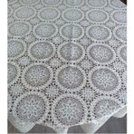 Dantel Desenli Yuvarlak Masa Örtüsü, 137 cm, Krem Renk, Şeffaf Kaplama