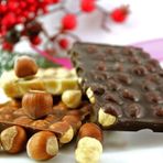 Dark Brown Chocolates & Confections 750 gr Fındıklı Karışık Bitter Sütlü ve Beyaz Kırma Beyoğlu Çikolatası