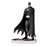 Dc Collectibles Batman Black & White Batman by Brian Bolland Second Edition Statue Aksiyon Figürleri