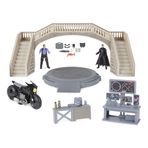 DC Comics Batman Filmi Oyun Seti (Batcycle, Figur, Bat-Cave Aksesuarları)
