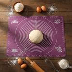 Deconox Büyük Boy Silikon Hamur Açma Matı ve Fırın Pedi – 45x65 cm Ölçekli Yanmaz Yapışmaz Hamur Yoğurma Altlığı, Kaymaz Tabanlı Pasta, Börek ve Pizza Örtüsü (ASORTİ)