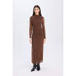 DeFacto Bodycon Vücudu Saran Yarım Balıkçı Yaka Tül Uzun Kollu Maxi Elbise E3548AX24WN - Kahve-BN167