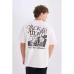 Defacto D5466 Ekru Rick And Morty Boxy Fit Bisiklet Yaka Sırt Baskılı Kısa Kollu Tişört