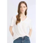 Defacto D9593 Beyaz Regular Fit V Yaka Basic Düz Kısa Kollu Tişört