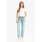 Defacto G2215axnm28 Mavi Comfort Straight Normal Bel Bilek Boy Jean Yıkamalı Pantolon