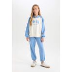 DeFacto Kız Çocuk 2'li Takım Kapüşonlu Baskılı Sweatshirt Beli Lastikli Eşofman Altı D4065A824WN