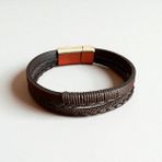 DEHNA Erkek Deri Bileklik – El Yapımı, Hakiki Deri ve Kahverengi İp Örgü Bileklik, Doğal ve Şık Tasarım - S ( 18,5 cm )