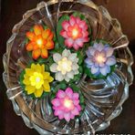 DEKOR DÜĞÜN MUMLARI 6 ADET IŞIKLI SU MUMU SUDA YÜZEN LOTUS ÇİÇEKLERİ PİLLİ MUM WATER FLOATİNG CANDLE