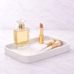Dekoratif Dikdörtgen Tepsi 22x15 cm – Banyo Organizer, Sabunluk ve Kozmetik Düzenleyici, Tezgah Üstü Mini Organizer (Beyaz)