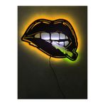 dekoraven Dudak Led Işıklı Ahşap Tablo Sarı-Beyaz 55x43 cm, lipsnew