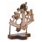 Denizcilik Grubu – Marine Pirinç Standlı Sekstant | Dekoratif Denizcilik Aksesuarı 25x22x16 CM (JTTR30467)