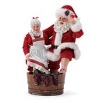 Department 56 Possible Dreams Bon Apetit Santa and Mrs. Claus Christmas Crush Şarap Yapımı Heykelcik, 25 cm, Çok Renkli