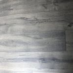 Desenli PVC Zemin Kaplama EN:100CM BOY:120CM ETRAFI DİKİLİ AHŞAP MUŞAMBA