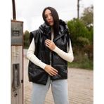 Deseo Boutique Kadın Siyah Renk Suni Deri Tarz Model Kapşonlu ve Cepli Kolsuz Puf Yelek Mont