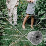 Dikenli Tel Çit, Ağır Hizmet Galvanizli Dikenli Tel Rulo, 1.8mm x 120m, Dış Mekan Sığır Çiti, Bahçe için Tıraş Bıçağı, İşçilik, Yaratık Caydırıcı, Kuş Besleyici Koruması