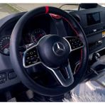 Dikişli Direksiyon Kılıfı Siyah Deri Kırmızı Yüzük Kırmızı Dikişli Mercedes Sprinter 2025 İçin