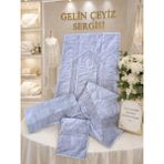 Dilex Lüks Kadife 4 Parça Seccade Seti Bohçalı – Nakışlı Gelin Bohçası Seti, Damat Çeyizlik Namaz Seti (Ekru / Gri )