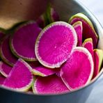 Doğal İçi Kırmızı Dışı Beyaz Sulu Watermelon Turp Tohumu (50 tohum)