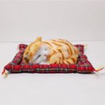 Dörtel Tedarik Peluş Yavru Kedi Oyuncak Minder Üstünde Uyuyan Kedi Küçük Boy 10 x 11 - Sarı