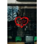 Dünya Kadınlar Günü Kutlu Olsun Kalp Desenli Cam Vitrin Sticker (Kırmızı)