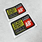 DXYMOO Araba Styling Sticker Kaza Durumunda Kaldır Kask Kan Grubu Tip A B O Çıkartması Motor Kir Bisiklet Yarış Aplike 2 ADET (AB+, 80x57mm)