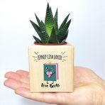 E-Hediyeci Kişiye Özel Love Books Tasarımlı Ahşap Küp Saksı ve Haworthia Sukulent - MK03