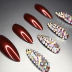 Eda Luxury Beauty Koyu Kırmızı Takma Tırnak Lüks Parlak Kristal Taşlı Desenli Extra Uzun Sivri Uçlu Stiletto Set