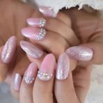 Eda Luxury Beauty Pembe Simli Takma Tırnak Lüks Kristal Taşlı Desenli Orta Boy Oval Stiletto Nail Art Set
