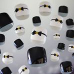 Eda Luxury Beauty Siyah Beyaz Ayak Takma Tırnak Lüks Parlak Doğal Pedikür Natürel Desenli Nail Art Yapıştırıcı Kit