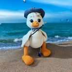 El yapımı amigurumi balıkçı ördek oyuncak