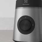 Electrolux Kahve Öğütücülü Smoothie Blender, 350W, Paslanmaz Çelik, Çoklu Hız ve Darbe Fonksiyonu Sporcuların Tercihi Smoothie Blender, Doğrayıcı, Kahve Değirmeni - Gümüş