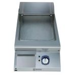 Electrolux Professional Düz Fırçalanmış Krom Kaplamalı Çelik Pişirme Yüzeyi İle Yarım Modül Elektrikli Izgara, Yatay, Termostatik Kontrol, Kazıyıcı Dahil E9IINDAOMCA