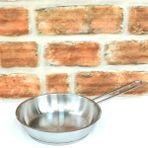 Elegancev Kapsül Tabanlı Çelik Tava - Yumurta Tavası - Kızartma Tavası- Metal Saplı - 20 cm - Gümüş