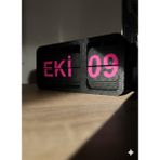 Elektra Masaüstü Tarih Gösterge Takvimi – Modern Flip Tasarım - Siyah - Pembe