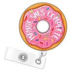 ERHACHAIJIA Maybe She's Complete Geri Çekilebilir Pembe Glitter Rozet Makarası Klipli, Komik Donut Kimlik Kartı Rozet Tutucu Hemşireler Doktor RN EN L & D OB Emek ve Teslimat NICU Hemşire OBGYN Ebe