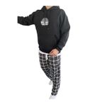 Erkek Oversize Üç İplik Kapüşonlu Sweatshirt – Siyah Sırt ve Ön Baskılı, Kanguru Cepli, Rahat Kalıp, İçi Pamuklu ModeL-Siyah
