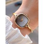 Essence Vintage Seri Küçük Kasa Çelik Kararma Renk Atma Yapmaz Kadın Kol Saat+Bileklik BD1222.140 - Standart