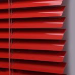 Ev Ofis için Özelleştirilebilir Alüminyum Jaluziler Kırmızı Metal Pencere Panjurları Roma Perdeleri ve Gizlilik Pencere Panjuru Işık Filtreleme Anti UV Çıtalı Karartma Körlüğü 152 x 131 cm