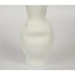 Evdema BEYAZ DARBELİ VAZO UZUN 17*17*30 CM AK.JM00008