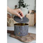 Evle Metal Çok Amaçlı Dokulu Saklama Kabı, Dekoratif Saklama Kutusu 14 Cm, Terrazo Er141-8G