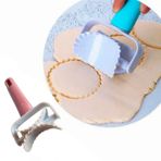EW's Kitchenware Tırtıklı Daire Şeklinde Hamur Kesici Kurabiye Ruleti