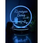 Eymi Design Kişiye Özel Isimli Tarihli Sevgili Çift Silüetli 3D LED Gece Lambası Yıl Dönümü Hediyesi